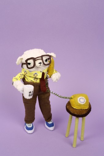 boss_sheep_phone_smalli